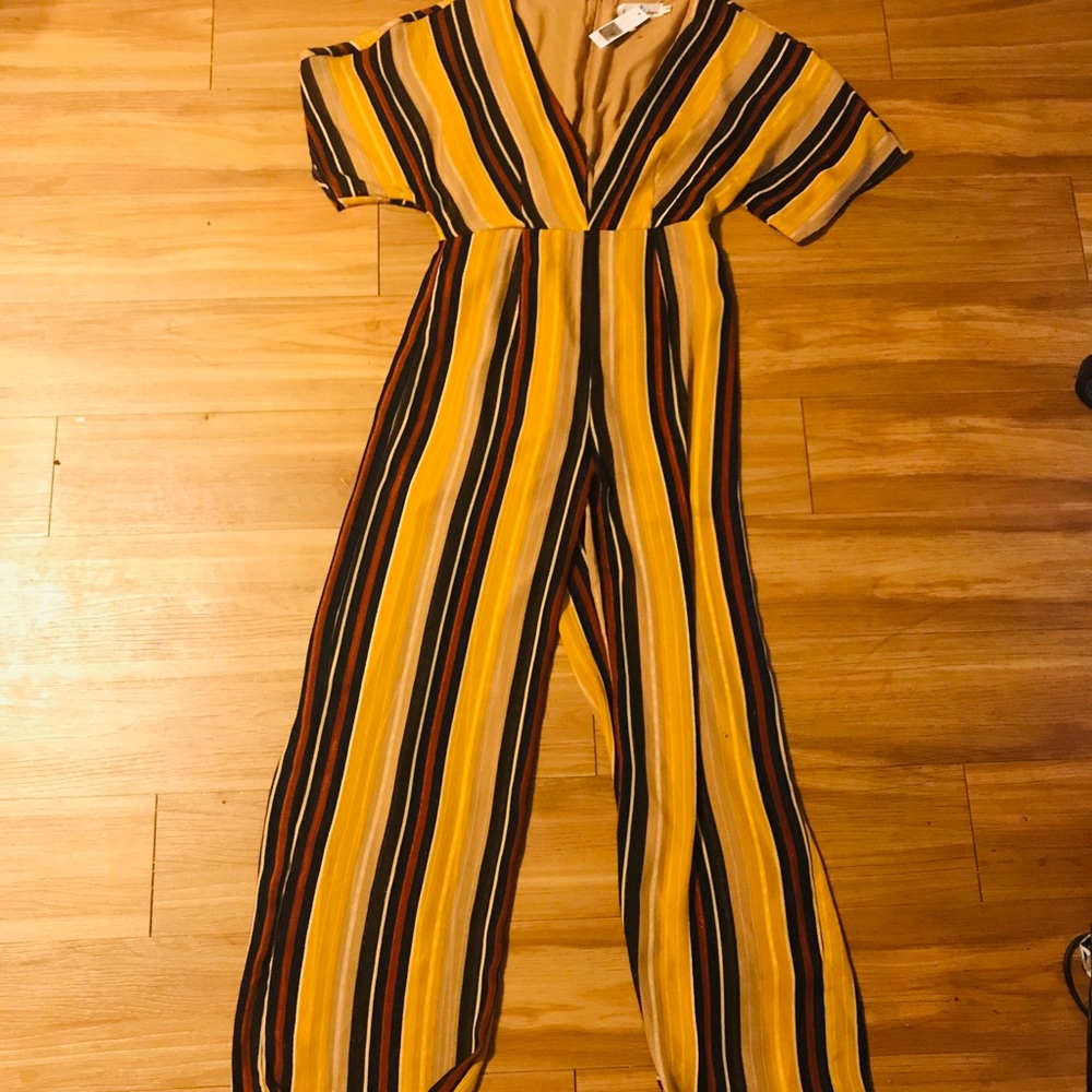✨ NWT 70’s Vibe Yellow Pinstripe Jumpsuit